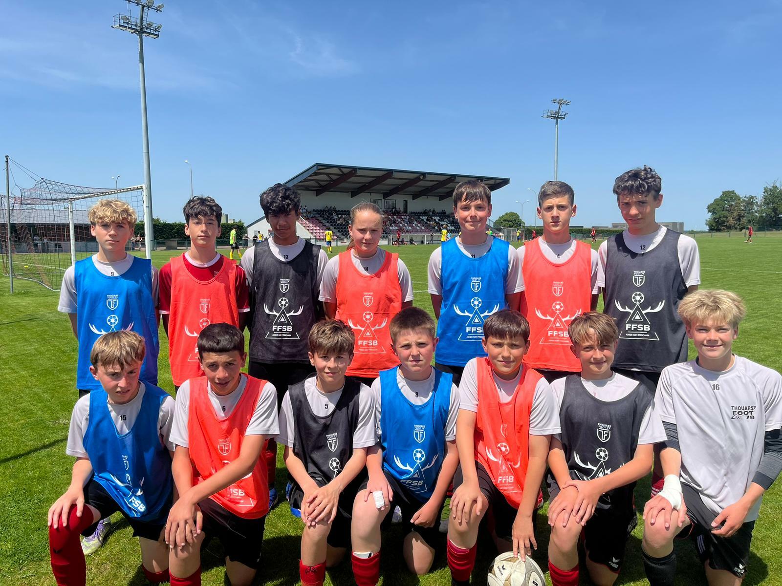 Rumiserv réalise un nouveau jeu de chasuble pour les U14